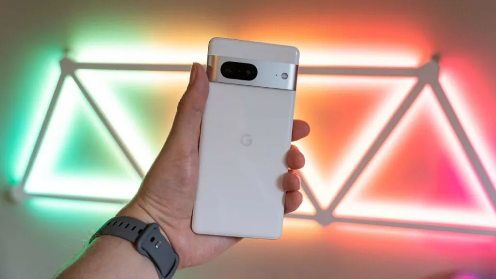 Google Pixel 7: 4355mAh बैटरी, 4K वीडियो, Android 15 सपोर्ट, सिर्फ़ ₹55,000 में Google Pixel 7: 4355mAh बैटरी, 4K वीडियो, Android 15 सपोर्ट, सिर्फ़ ₹55,000 में