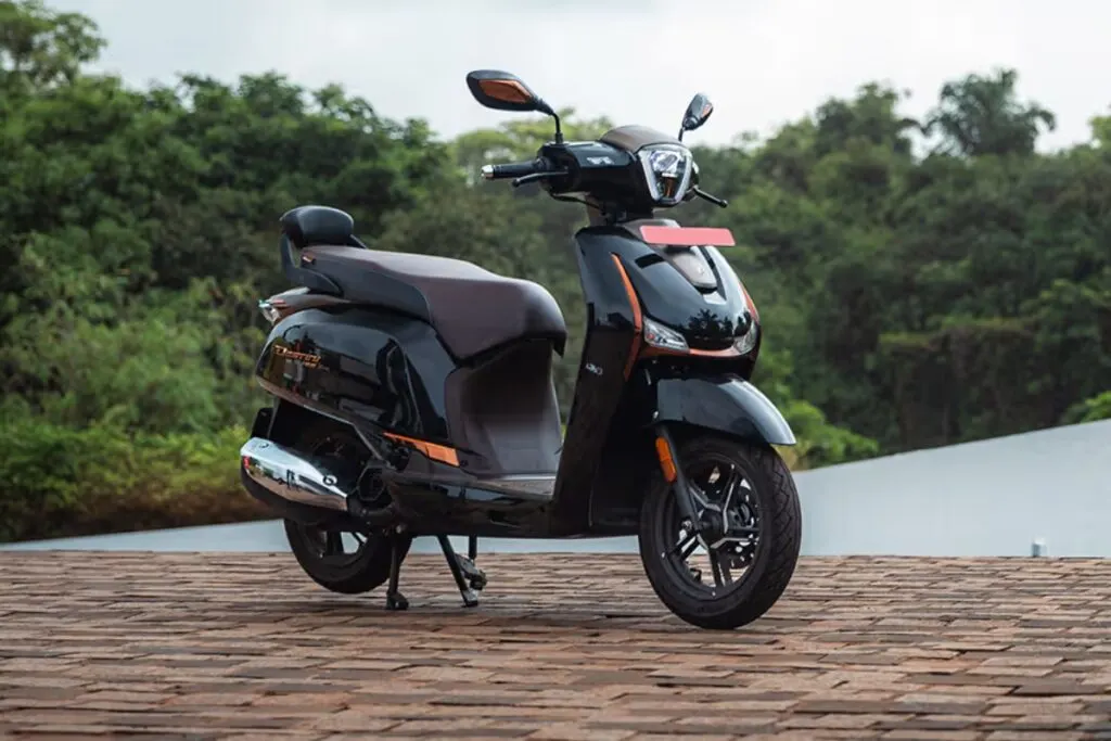 Hero Destini 125: शानदार लुक और डिजिटल फीचर्स से भरपूर, कीमत ₹81,337 से शुरू Hero Destini 125: शानदार लुक और डिजिटल फीचर्स से भरपूर, कीमत ₹81,337 से शुरू
