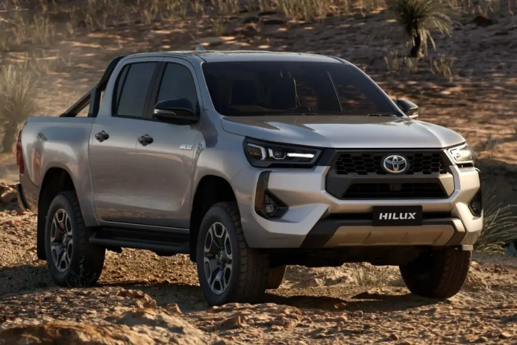 Toyota Hilux: दमदार 2.8L इंजन के साथ 4x4 ऑफ-रोड क्षमता, ₹30.40 लाख से शुरू Toyota Hilux: दमदार 2.8L इंजन के साथ 4x4 ऑफ-रोड क्षमता, ₹30.40 लाख से शुरू
