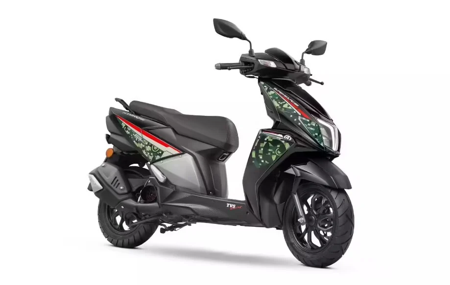 TVS Ntorq 125 Super Soldier Edition: कैप्टन अमेरिका की सवारी, भारत में लॉन्च, कीमत 98,117 रुपये TVS Ntorq 125 Super Soldier Edition: कैप्टन अमेरिका की सवारी, भारत में लॉन्च, कीमत 98,117 रुपये